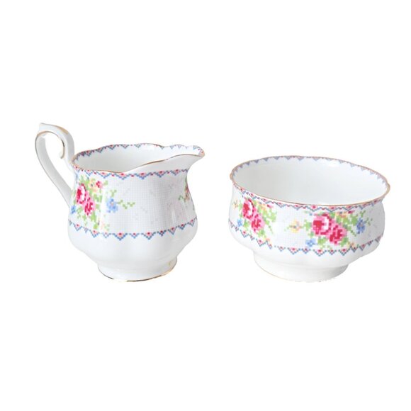 Vintage Royal Albert Cream and Sugar Petit Point Tea Party Gift Bone China - Picture 1 of 7